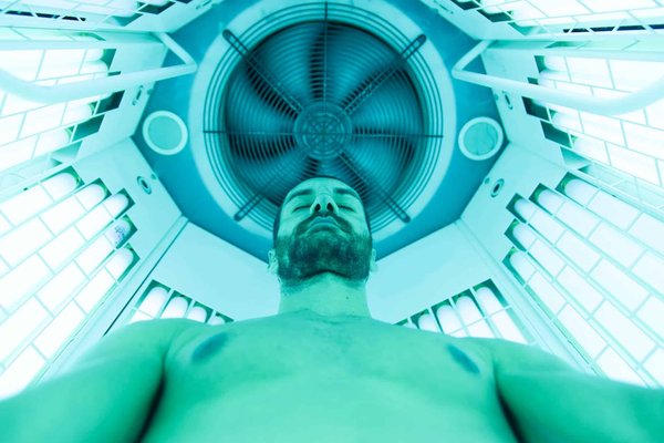 Combien de temps dure un bronzage UV en cabine ?