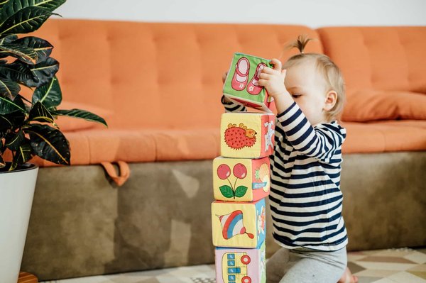 Comment les jeux éducatifs en ligne favorisent-ils l'apprentissage des enfants ?